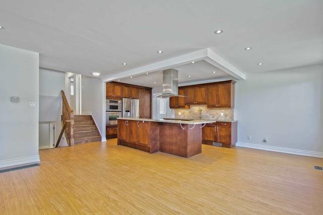 35 Knowles Cres, House detached with 3 bedrooms, 2 bathrooms and 8 parking in Aurora ON | Image 14