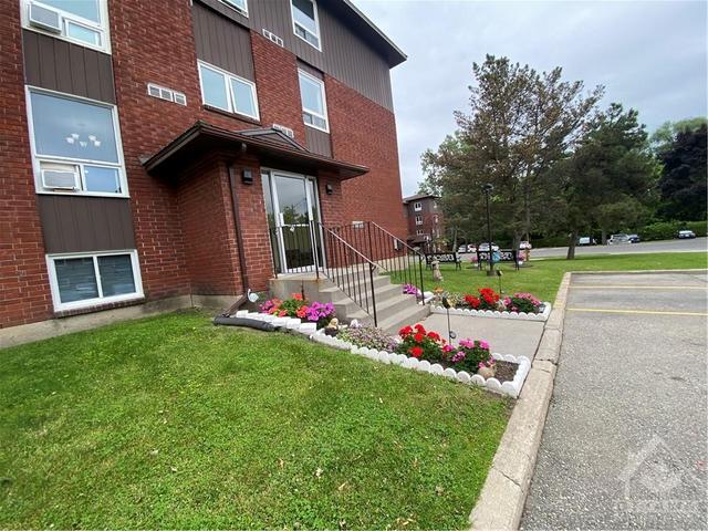 20 - 6 Charlotte Place, Condo with 2 bedrooms, 1 bathrooms and 1 parking in Brockville ON | Image 11