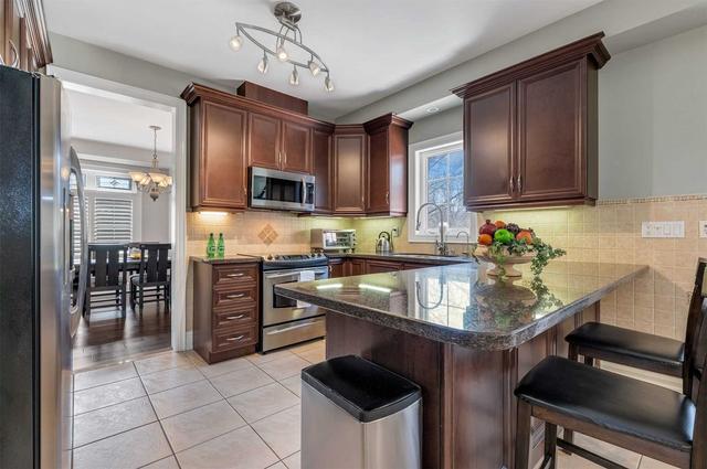 3427 Buena Vista Crt, House detached with 4 bedrooms, 5 bathrooms and 7 parking in Oakville ON | Image 39