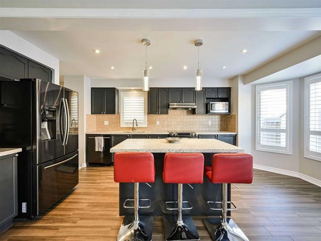 12 Ponymeadow Way, House semidetached with 3 bedrooms, 4 bathrooms and 3 parking in Brampton ON | Image 4