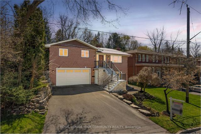 63 Riverside Dr, House detached with 5 bedrooms, 3 bathrooms and 6 parking in Toronto ON | Image 1