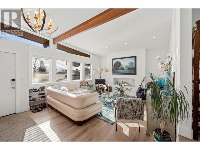 1434 Gaddes Avenue, House detached with 3 bedrooms, 2 bathrooms and 6 parking in Kelowna BC | Image 5
