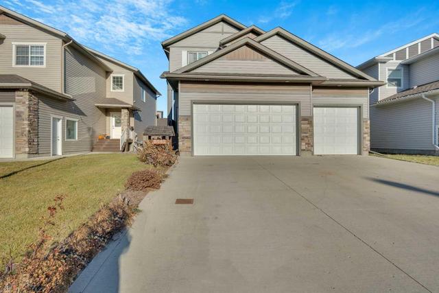 8542 71 Avenue, House detached with 3 bedrooms, 2 bathrooms and 9 parking in Grande Prairie AB | Image 2