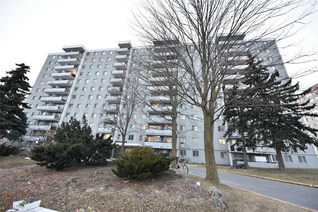 502 - 940 Caledonia Rd, Condo with 3 bedrooms, 1 bathrooms and 1 parking in Toronto ON | Image 2