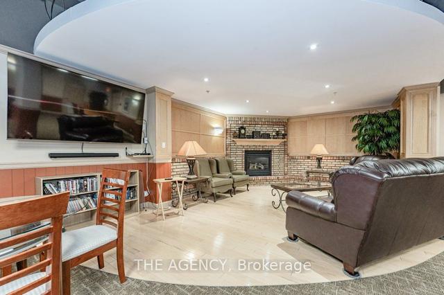 1106 - 250 Glenridge Dr, Condo with 3 bedrooms, 2 bathrooms and 1 parking in Waterloo ON | Image 17