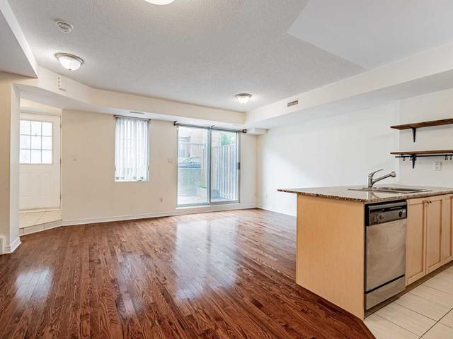 141 - 25 Turntable Cres, Townhouse with 2 bedrooms, 2 bathrooms and 1 parking in Toronto ON | Image 5