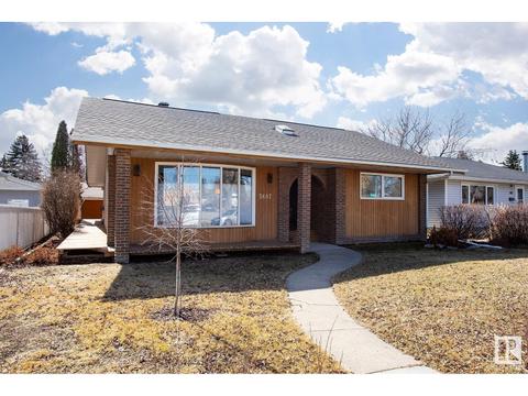 5607 106 Av Nw, House detached with 3 bedrooms, 2 bathrooms and null parking in Edmonton AB | Card Image