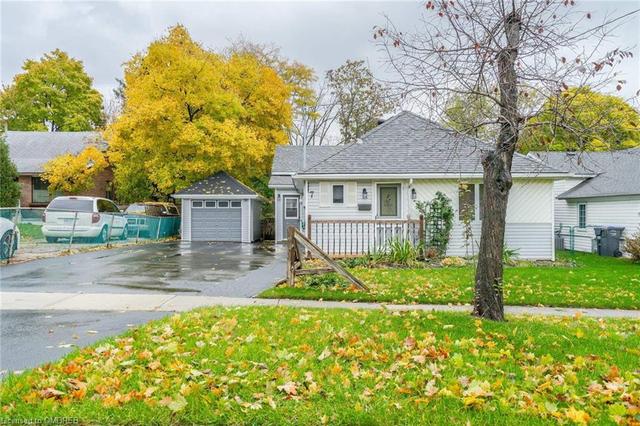 7 Mc Caul Street, House detached with 3 bedrooms, 2 bathrooms and 6 parking in Brampton ON | Image 1