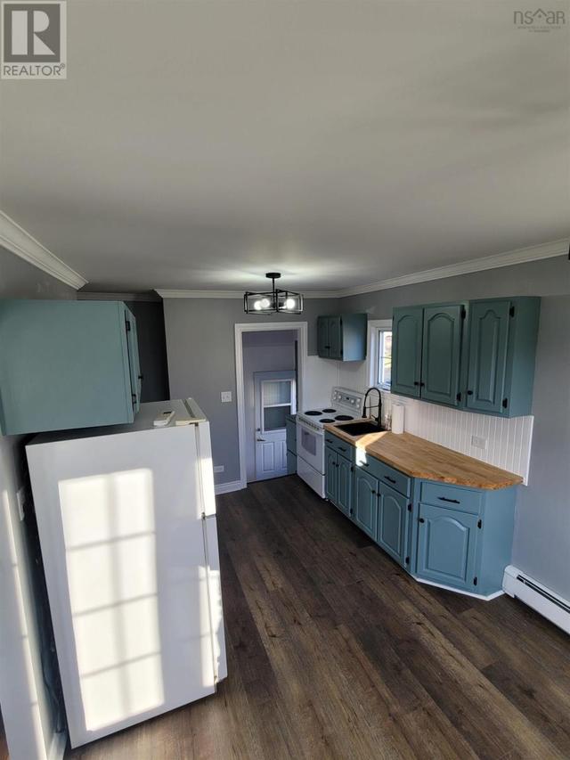 9 Essex Street, House detached with 3 bedrooms, 1 bathrooms and null parking in Cape Breton NS | Image 5