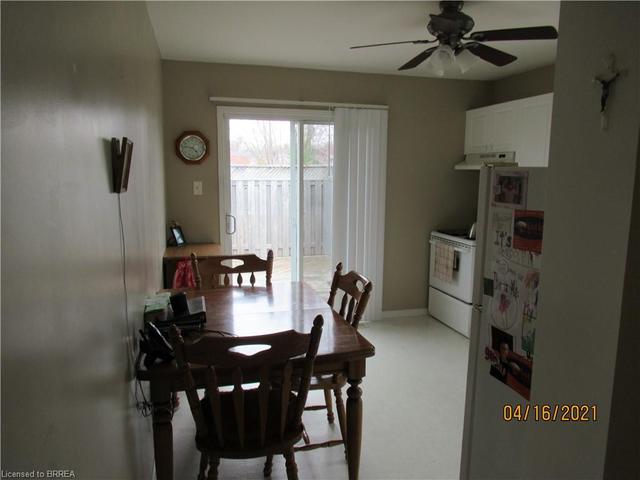 8 Avey Street, House detached with 3 bedrooms, 2 bathrooms and 4 parking in Brantford ON | Image 7