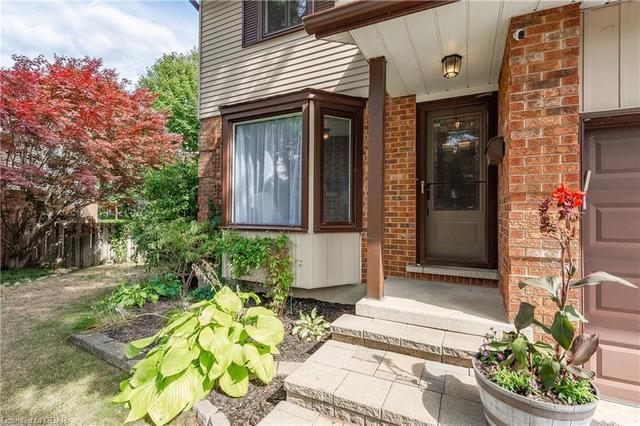 42 Woodborough Road, House detached with 4 bedrooms, 2 bathrooms and 6 parking in Guelph ON | Image 17