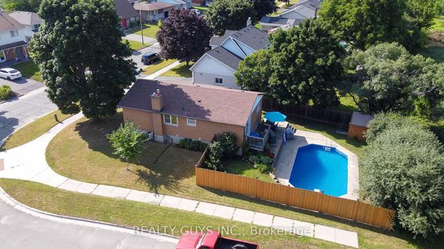 950 Silverdale Rd, House detached with 3 bedrooms, 1 bathrooms and 3 parking in Peterborough ON | Image 4