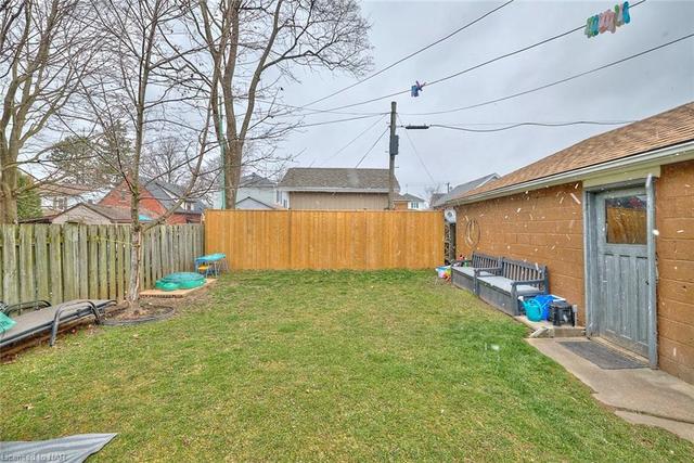5261 Rosedale Drive, House detached with 3 bedrooms, 2 bathrooms and 5 parking in Niagara Falls ON | Image 18