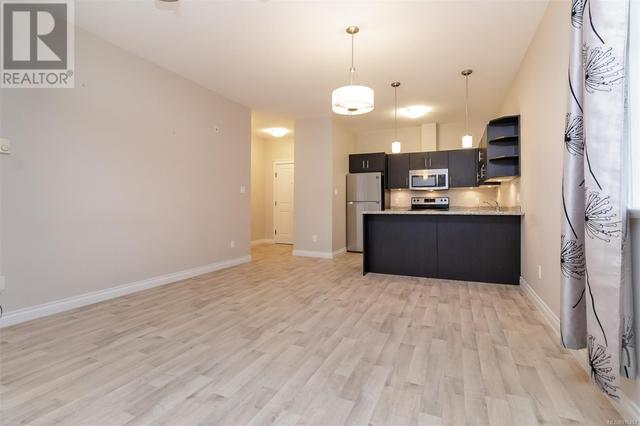 301 - 2115 Meredith Rd, Condo with 2 bedrooms, 2 bathrooms and 1 parking in Nanaimo BC | Card Image