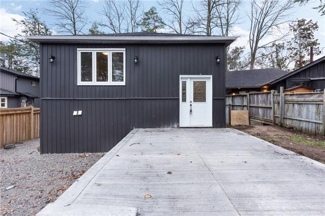 793 Roberts Rd, House detached with 3 bedrooms, 2 bathrooms and 6 parking in Innisfil ON | Image 2