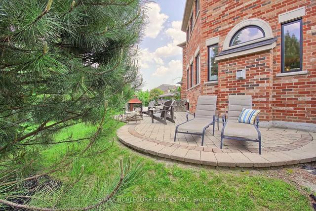 22 Escapade Dr, House detached with 5 bedrooms, 5 bathrooms and 4 parking in Richmond Hill ON | Image 22