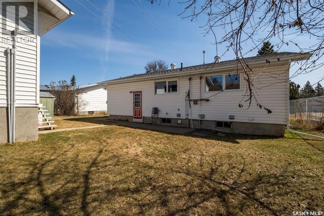 2589 15th Avenue E, House detached with 4 bedrooms, 3 bathrooms and null parking in Prince Albert SK | Image 38