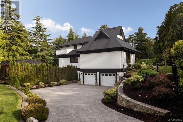 3375 Ripon Rd, House detached with 5 bedrooms, 6 bathrooms and 4 parking in Oak Bay BC | Image 64