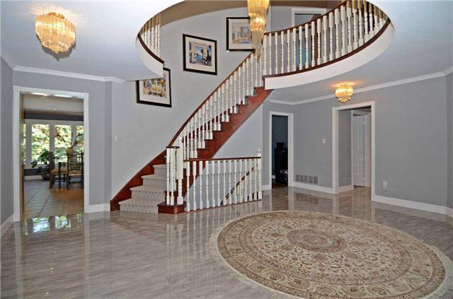 108 Glenarden Cres, House detached with 4 bedrooms, 6 bathrooms and 6 parking in Richmond Hill ON | Image 3