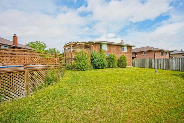 87 College Park Dr, House detached with 4 bedrooms, 2 bathrooms and 4 parking in Welland ON | Image 26