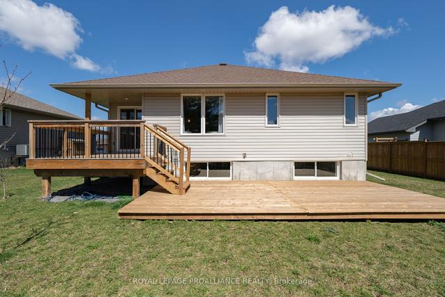147 Rollins Dr, House detached with 2 bedrooms, 2 bathrooms and 4 parking in Belleville ON | Image 30