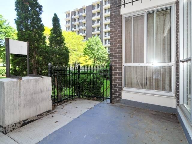110 - 35 Ormskirk Ave, Condo with 3 bedrooms, 2 bathrooms and 1 parking in Toronto ON | Image 5