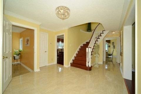 104 Valleymede Dr, House detached with 3 bedrooms, 4 bathrooms and 2 parking in Richmond Hill ON | Image 2