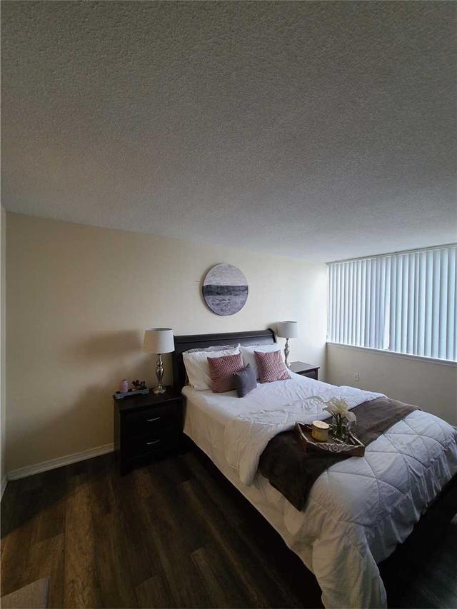 607 - 21 Markbrook Lane, Condo with 2 bedrooms, 2 bathrooms and 1 parking in Toronto ON | Image 2