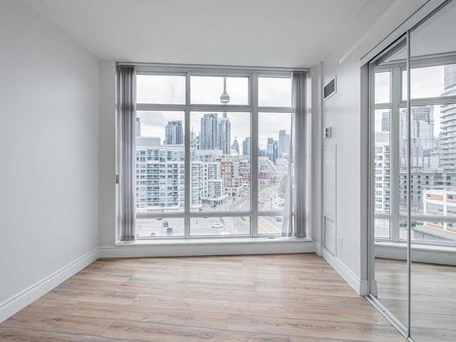 1007 - 650 Queens Quay W, Condo with 2 bedrooms, 2 bathrooms and 1 parking in Toronto ON | Image 7
