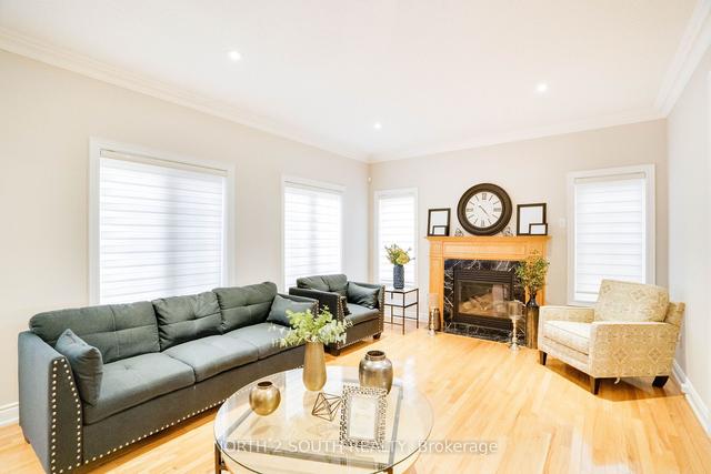 162 Via Borghese St, House detached with 4 bedrooms, 5 bathrooms and 6 parking in Vaughan ON | Image 4