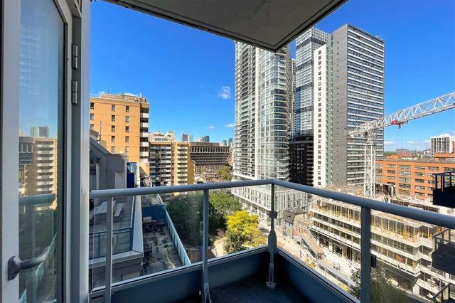 1110 - 68 Shuter St, Condo with 2 bedrooms, 2 bathrooms and 1 parking in Toronto ON | Image 19