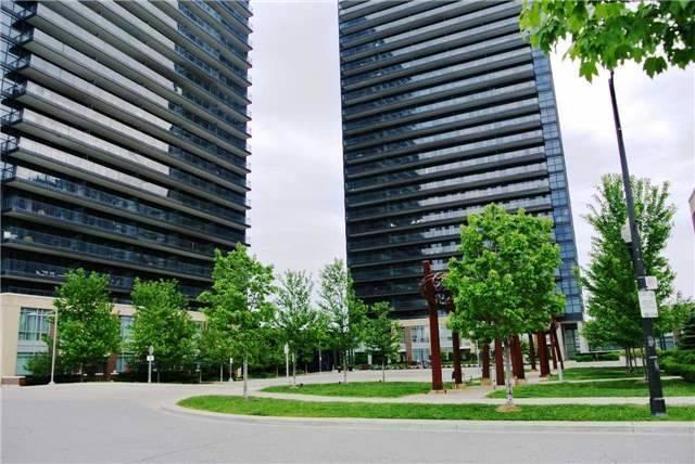 Th03 - 29 Singer Crt, Townhouse with 2 bedrooms, 3 bathrooms and 2 parking in Toronto ON | Image 1