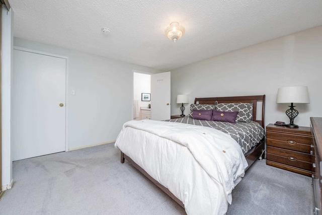 18 Norwood Pl, House detached with 4 bedrooms, 3 bathrooms and 6 parking in Brampton ON | Image 17