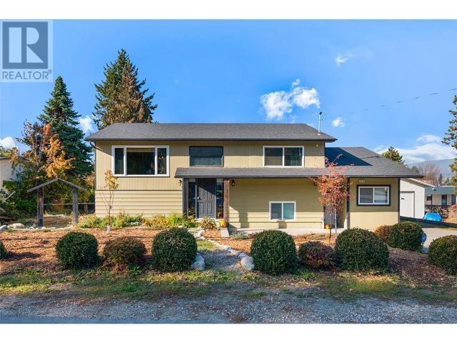 4578 Raymer Road, House detached with 4 bedrooms, 2 bathrooms and 8 parking in Kelowna BC | Image 1