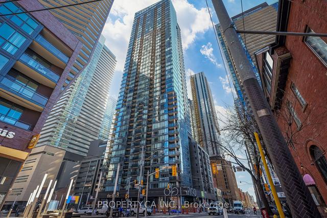 1402 - 295 Adelaide St W, Condo with 2 bedrooms, 2 bathrooms and 1 parking in Toronto ON | Image 25