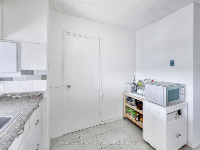 525 - 4673 Jane St, Condo with 2 bedrooms, 1 bathrooms and 1 parking in Toronto ON | Image 9