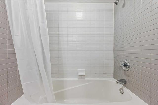 803 - 21 Carlton St, Condo with 1 bedrooms, 1 bathrooms and 1 parking in Toronto ON | Image 7