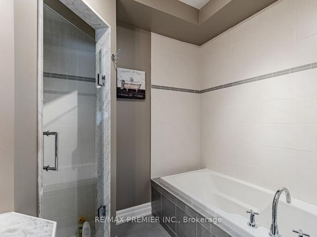 1 - 473 Dupont St, Condo with 2 bedrooms, 3 bathrooms and 1 parking in Toronto ON | Image 9