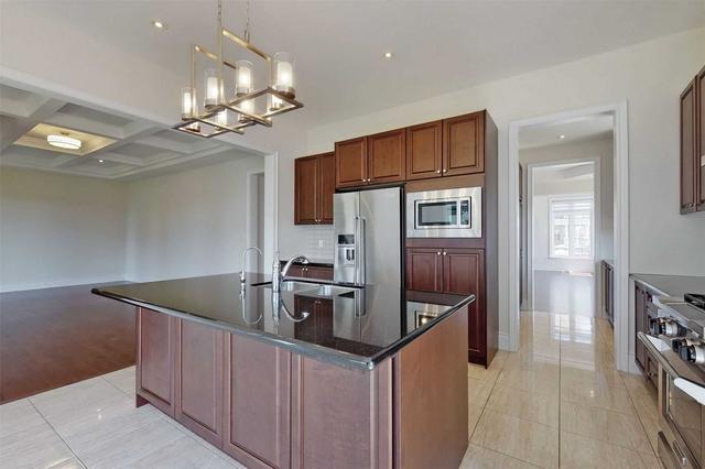 2 Virtue Cres, House detached with 4 bedrooms, 4 bathrooms and 7 parking in Vaughan ON | Image 2