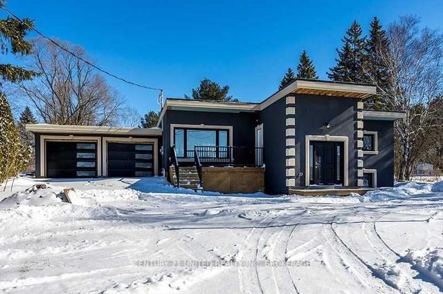1037 East Communication Rd, House detached with 3 bedrooms, 3 bathrooms and 10 parking in Selwyn ON | Image 12