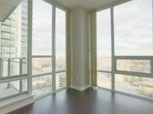 1611 - 3525 Kariya Dr, Condo with 2 bedrooms, 1 bathrooms and 1 parking in Mississauga ON | Image 4