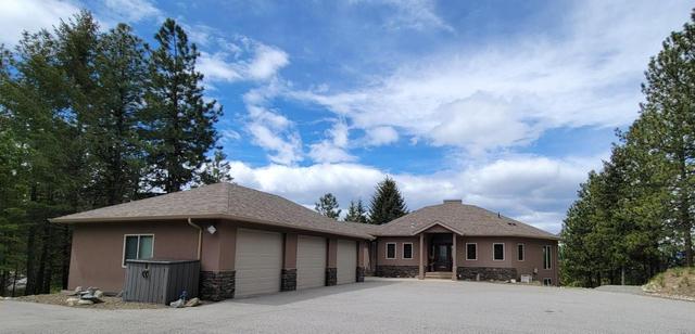 200 Sasquatch Trail, House detached with 3 bedrooms, 2 bathrooms and 4 parking in Okanagan Similkameen A BC | Image 2