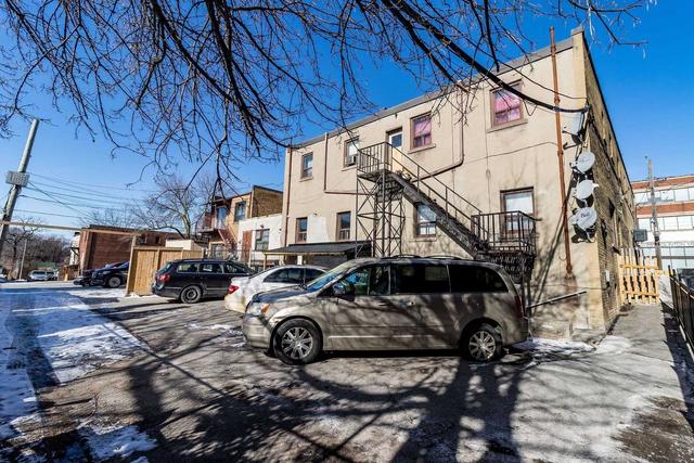 2011 Eglinton Ave W, House detached with 9 bedrooms, 9 bathrooms and 6 parking in Toronto ON | Image 28