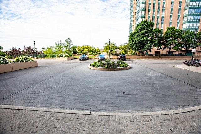 913 - 145 Hillcrest Ave, Condo with 2 bedrooms, 2 bathrooms and 1 parking in Mississauga ON | Image 27