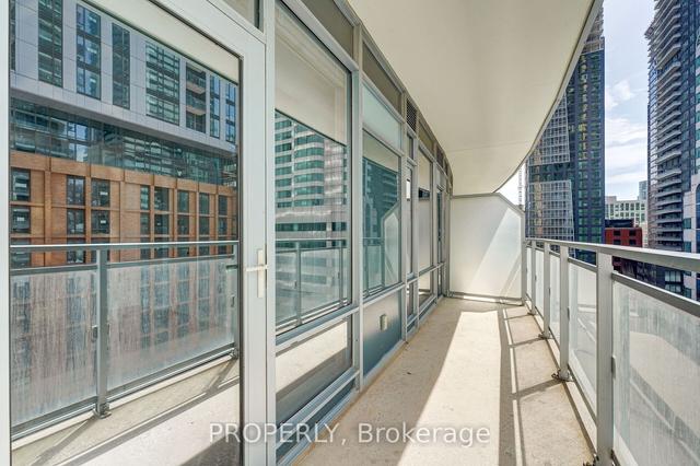3401 - 21 Widmer St, Condo with 1 bedrooms, 2 bathrooms and 1 parking in Toronto ON | Image 11