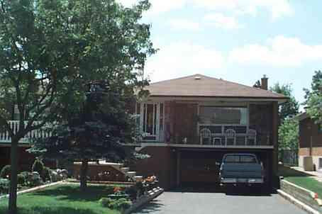 83 Downsview Ave, House detached with 3 bedrooms, 2 bathrooms and 6 parking in Toronto ON | Image 1