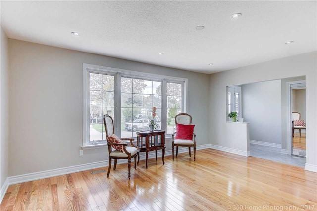 41 Sonmore Dr, House detached with 3 bedrooms, 4 bathrooms and 1 parking in Toronto ON | Image 5