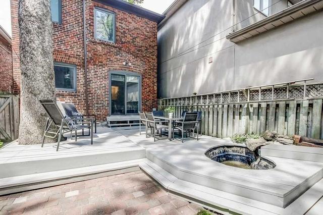 65 Unsworth Ave, House detached with 3 bedrooms, 2 bathrooms and 0 parking in Toronto ON | Image 18