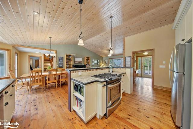 1140 Camel Lake Road, House detached with 6 bedrooms, 3 bathrooms and 22 parking in Muskoka Lakes ON | Image 49