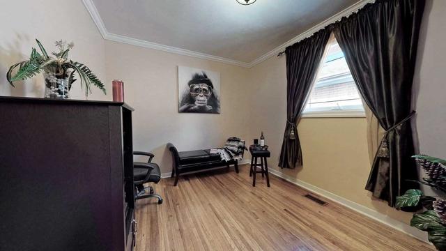 11 Wagner Dr, House detached with 3 bedrooms, 2 bathrooms and 3 parking in Toronto ON | Image 9